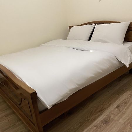 Arami Apartment เยเรวาน ภายนอก รูปภาพ