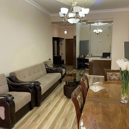 Arami Apartment เยเรวาน ภายนอก รูปภาพ