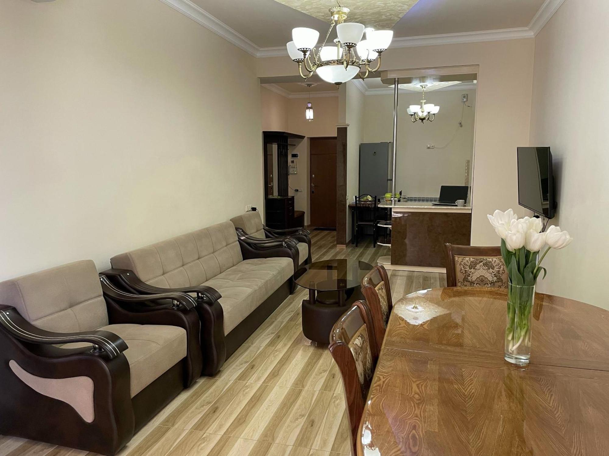 Arami Apartment เยเรวาน ภายนอก รูปภาพ