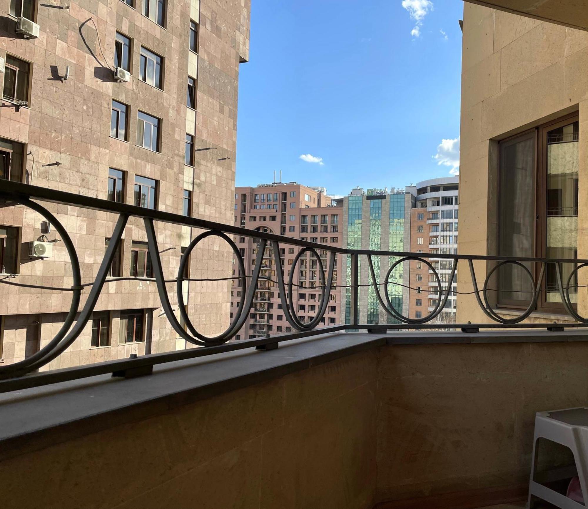 Arami Apartment เยเรวาน ภายนอก รูปภาพ